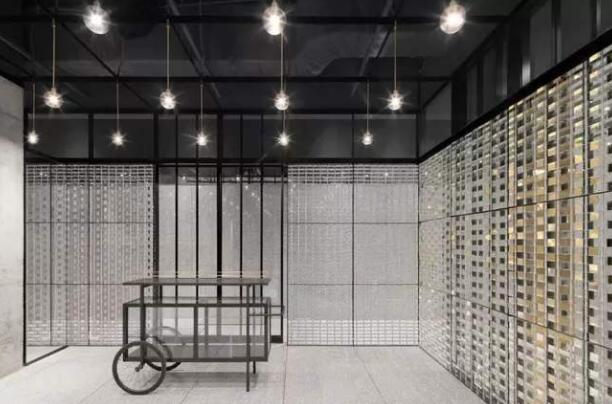 展會(huì)搭建布置中一般使用什么玻璃?其特性又有那些? 展會(huì)搭建布置中一般使用什么玻璃?其特性又有那些?